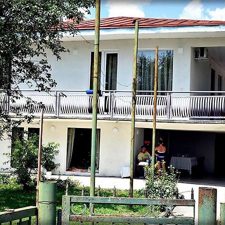 Guest House Qedi Jvari Екстериор снимка