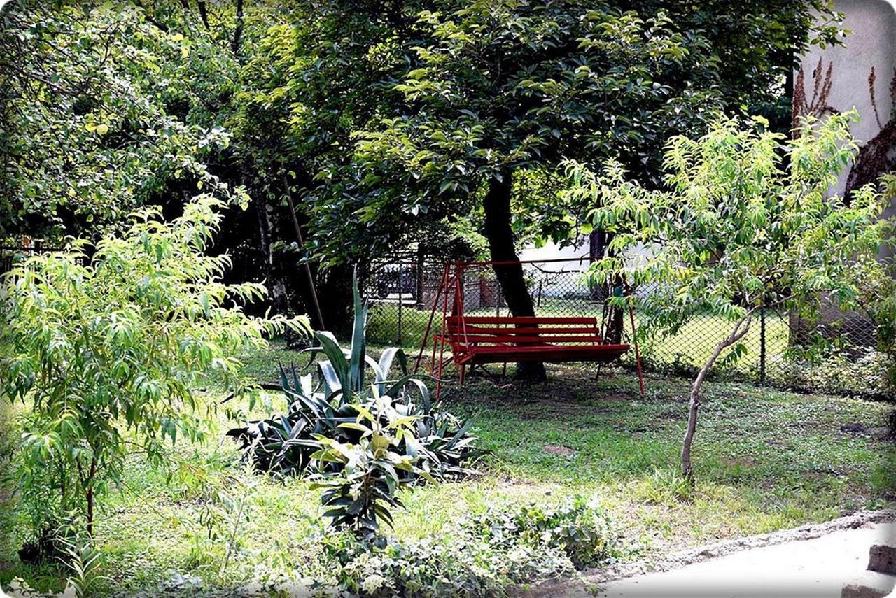 Guest House Qedi Jvari Екстериор снимка