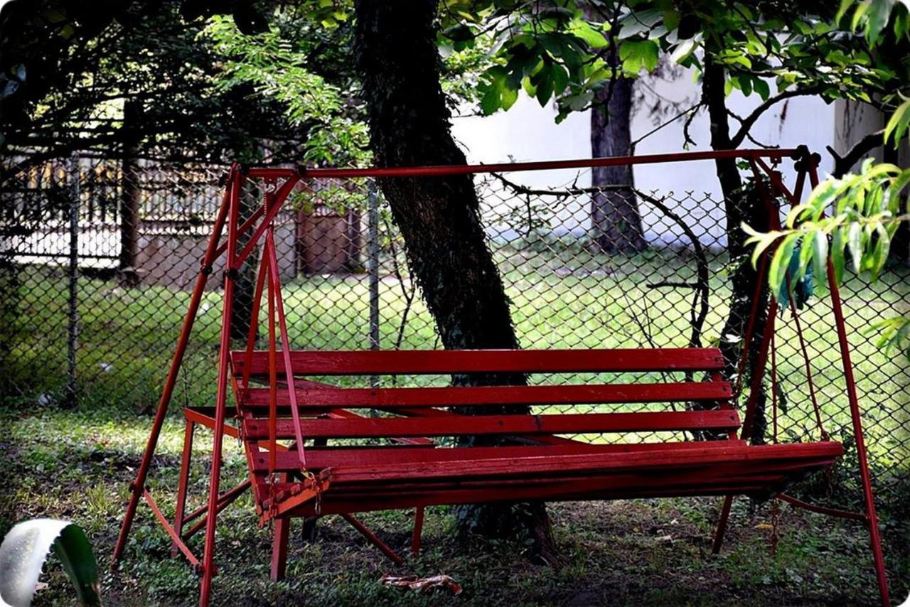 Guest House Qedi Jvari Екстериор снимка